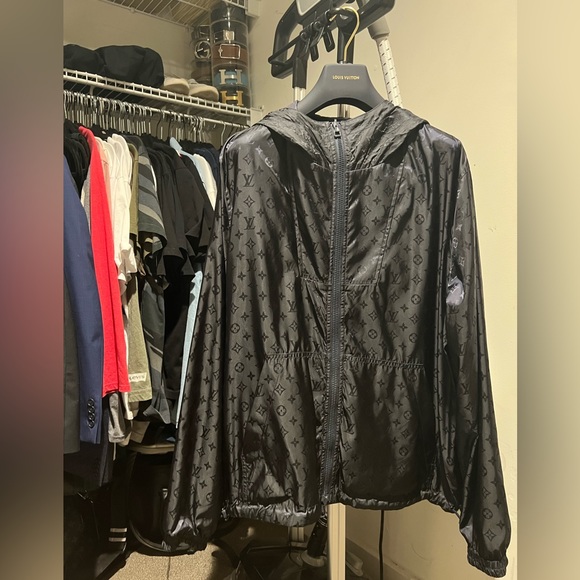 Authentic Reversible Louis Vuitton Monogram Jacket size 52. Fits like L. - Picture 5 of 9